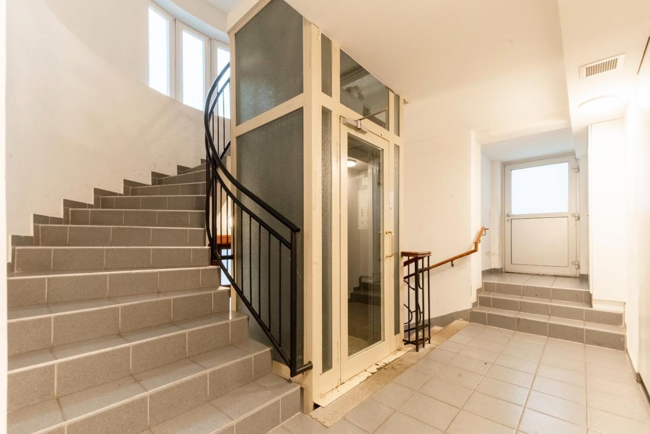 Penthouse, 3 Separate Bedrooms, 2 Min To U6 Nussdorfer Strasse Vienna Exterior photo